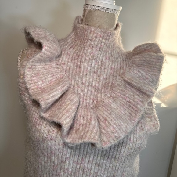 Gorgeous Zara baby pink ruffle knit top - Picture 6 of 9